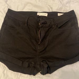 Bullhead Shorty Shorts